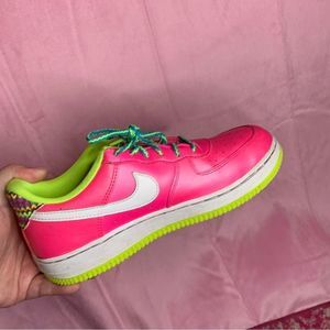 Girls Youth 3Y Air Nike Force 1 Low Sneakers Pink blast volt EUC